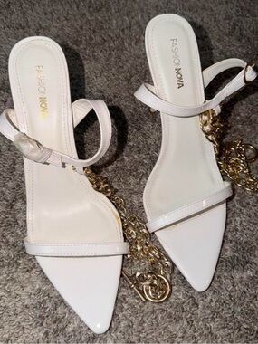 Fashion Nova White Pointed Toe Heels with Gold Chain Accent